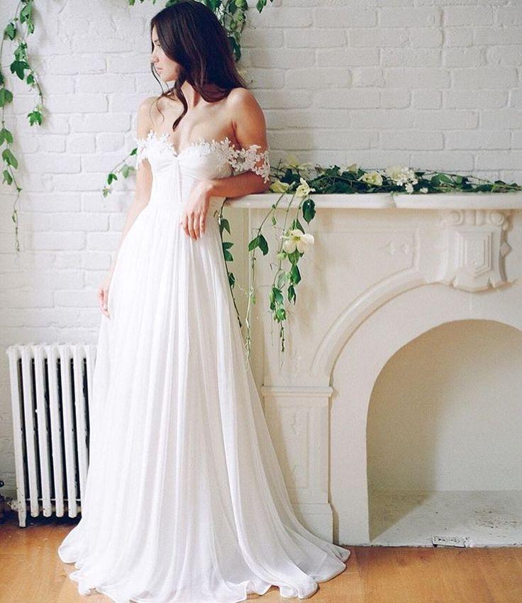 زفاف - By Paola On Instagram: “"Simplicity Is The Ultimate Sophistication" Adore This Dress By @tatyanamerenyuk 