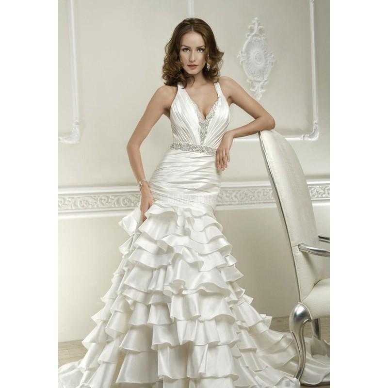 Hochzeit - A line Halter Taffeta Floor Length Chapel Train Wedding Dress With Ruffles - Compelling Wedding Dresses