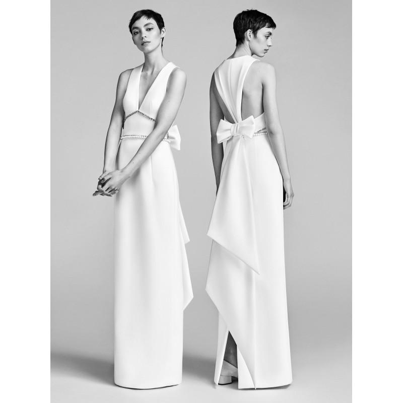 Свадьба - Viktor&Rolf Spring/Summer 2018 Inverted V-Back Bow Column Sleeveless V-Neck Floor-Length Vogue Ivory Satin Wedding Gown - Elegant Wedding Dresses