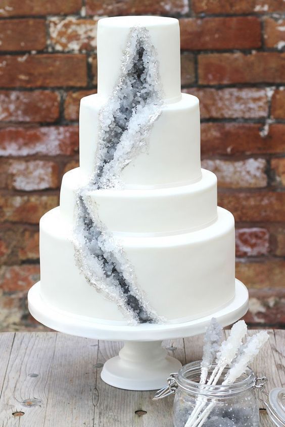Mariage - Wedding Cake Trends That Will Have You Drooling In No Time