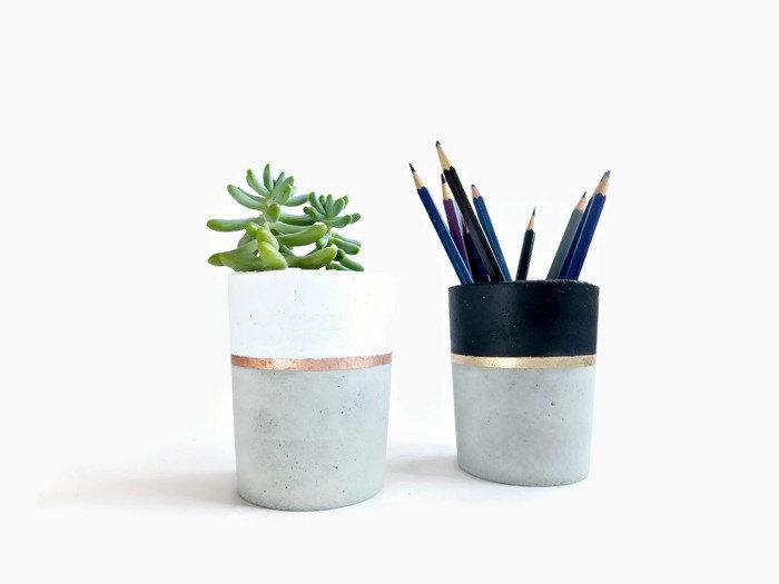 Hochzeit - Concrete pencil holder Planter for succulent gray white black industrial home Decor