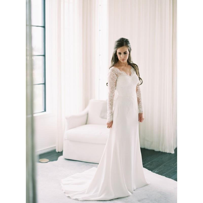 Mariage - Elegant Ivory Long Sleeves Sweep Train V-Neck Column Appliques Spring Lace Zipper Up Outdoor Wedding Gown - overpinks.com