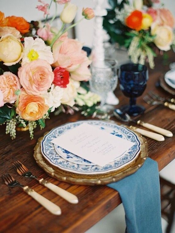 Mariage - Vintage Spanish Inspired Wedding Tablescape 