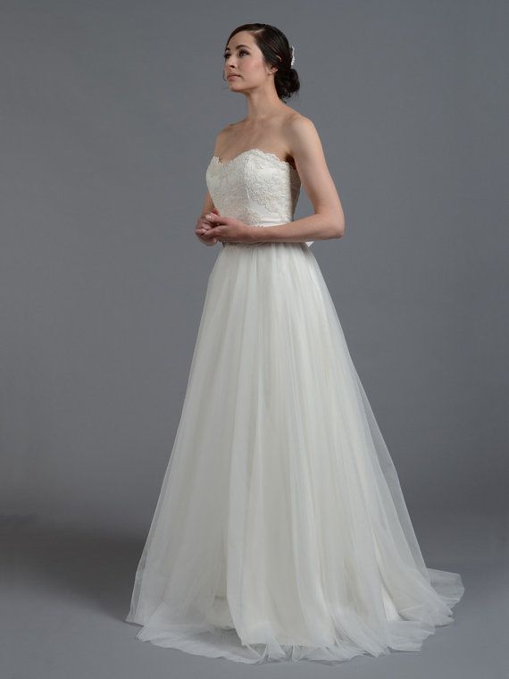 زفاف - Strapless Lace Wedding Dress, Alencon Lace With Tulle Skirt