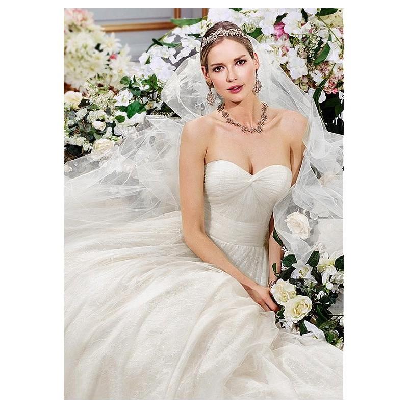 Свадьба - Marvelous Tulle Sweetheart Neckline Ball Gown Wedding Dresses - overpinks.com