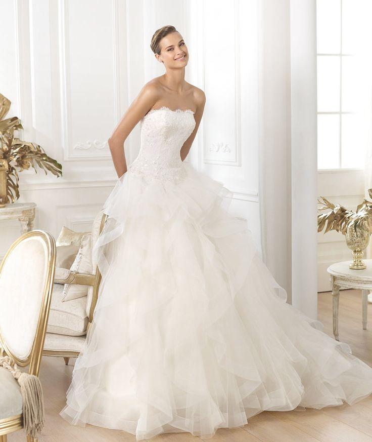 Hochzeit - Pronovias > LEANTE - Strapless Wedding Dress. Pronovias 2015