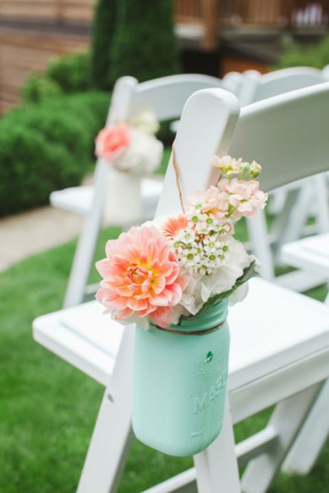 Wedding - 12 Rustic Mason Jar Flower Arrangements You'll Want To Display All Summer