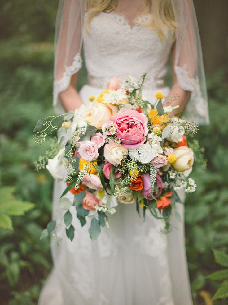 Hochzeit - 15 Cascading Wedding Bouquets For Every Style