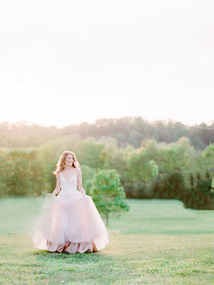Mariage - Color Loving Brides, This Inspo Is For You