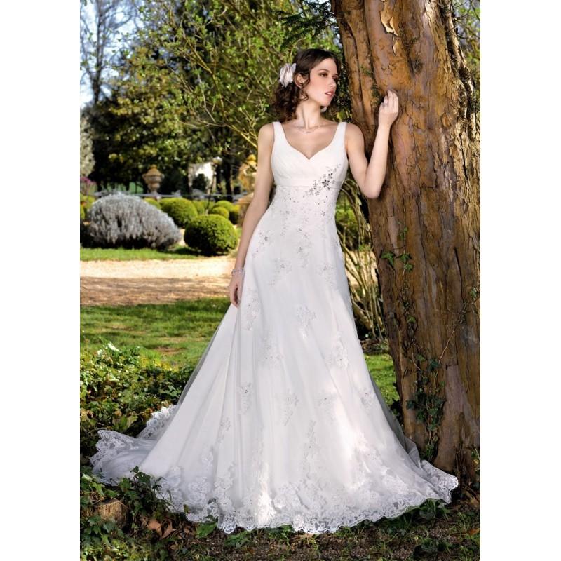 Mariage - Miss Kelly, 131-19 - Superbes robes de mariée pas cher 
