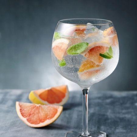 زفاف - Grapefruit And Basil Gin And Tonic