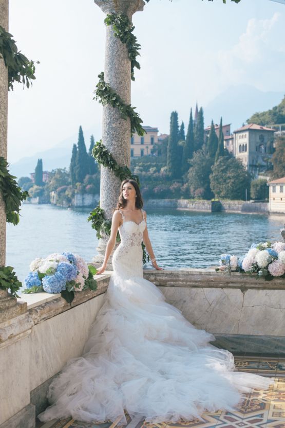 Hochzeit - Gorgeous Lake Como Wedding With Epic Fashion-Style Photography