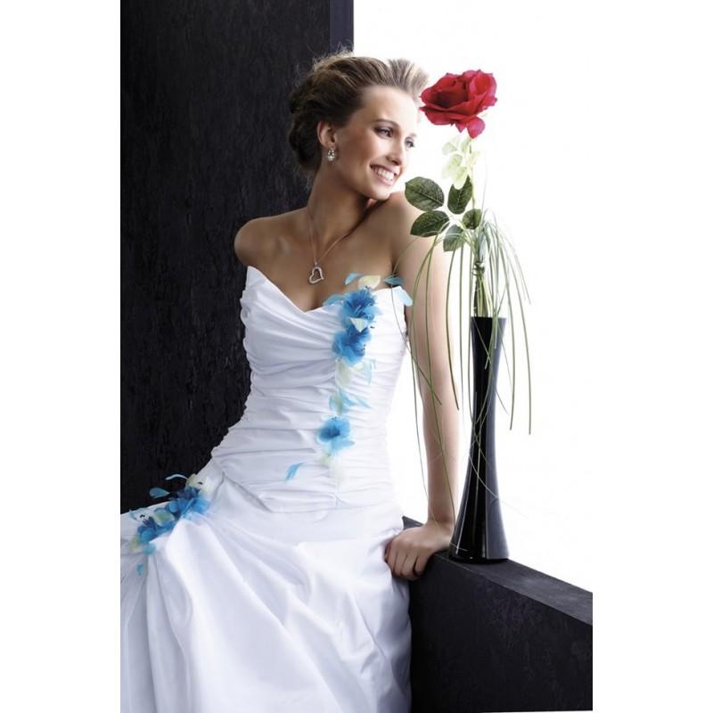 Wedding - Pia Benelli Prestige, Pomette blanc et turquoise - Superbes robes de mariée pas cher 