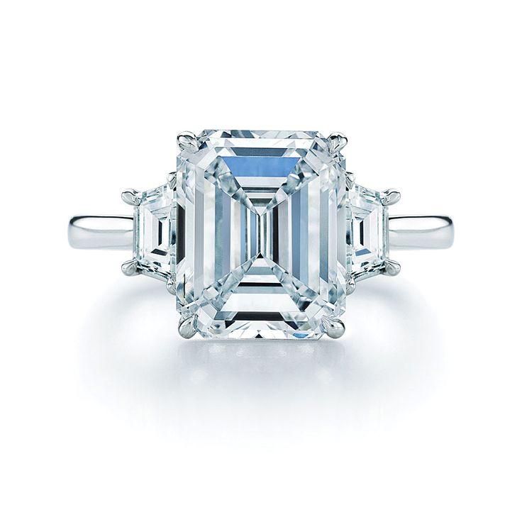زفاف - Emerald Cut Diamond Ring