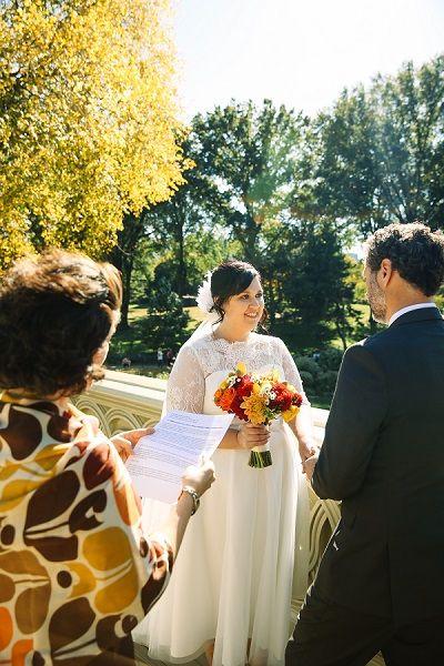Свадьба - Holly And David’s Bow Bridge Wedding Ceremony