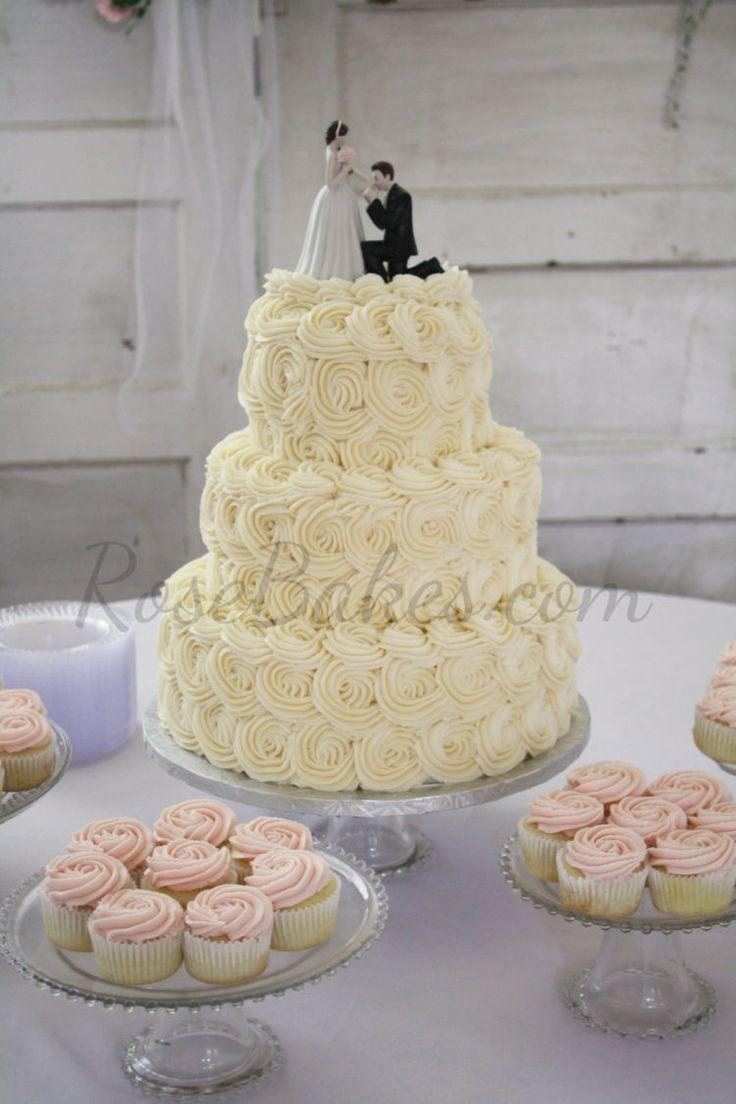 Свадьба - Bride and Groom Statue Cake