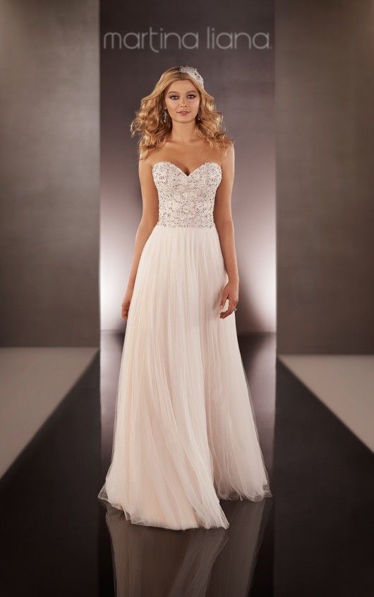 Mariage - Organza Fit And Flare Wedding Gown