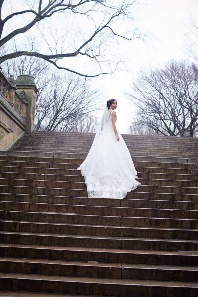 Свадьба - Victoria And Sean’s Wedding, Sheltered From The Rain Underneath Bethesda Terrace