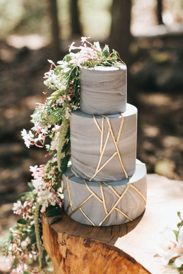 Hochzeit - Magical Maine Woodland Wedding Inspiration With Dreamy Tangerine Details