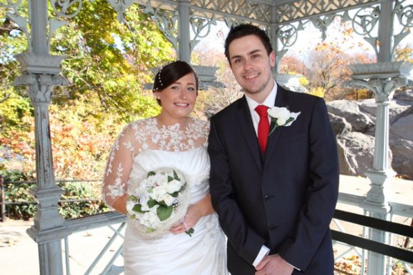 Свадьба - Lauren And Andrew’s Winter Wedding In The Ladies’ Pavilion, Central Park