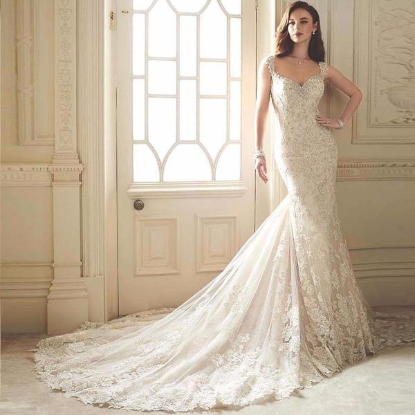 Hochzeit - Elegant Mermaid Wedding Dress With Lace Appliques Shoulder Straps