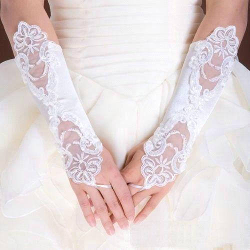 Свадьба - White Pearl Bead Lace Wedding Gown Bridal Party Gloves