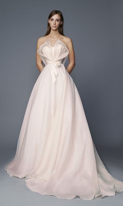 Hochzeit - Wedding Dress Inspiration - Antonio Riva