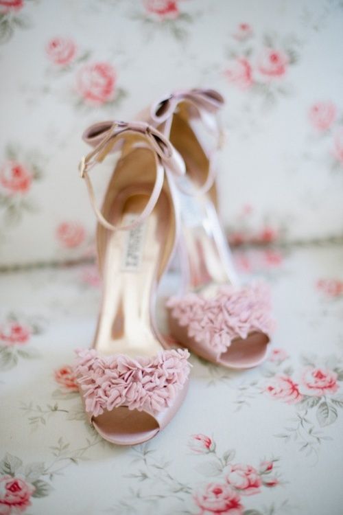 Mariage - Bags And Shoes ⊰✿¸.•*ღ¸