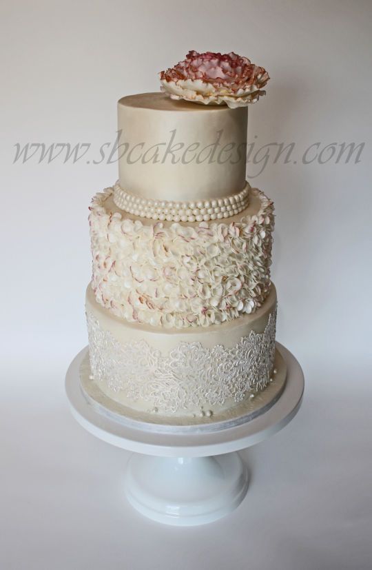Wedding - Beautiful Decorated Cake .....