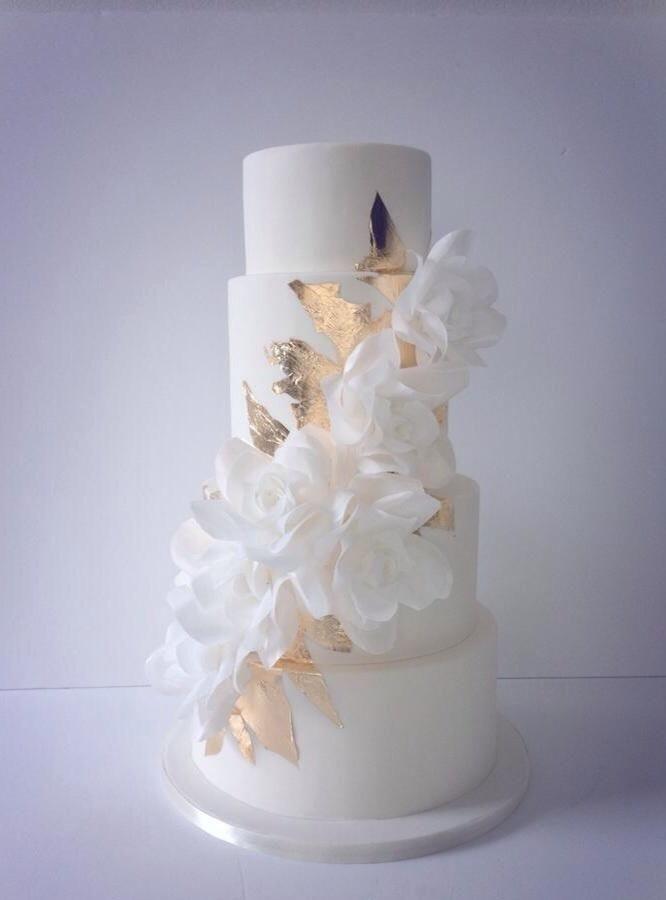 Wedding - Floral Cake With Glidings