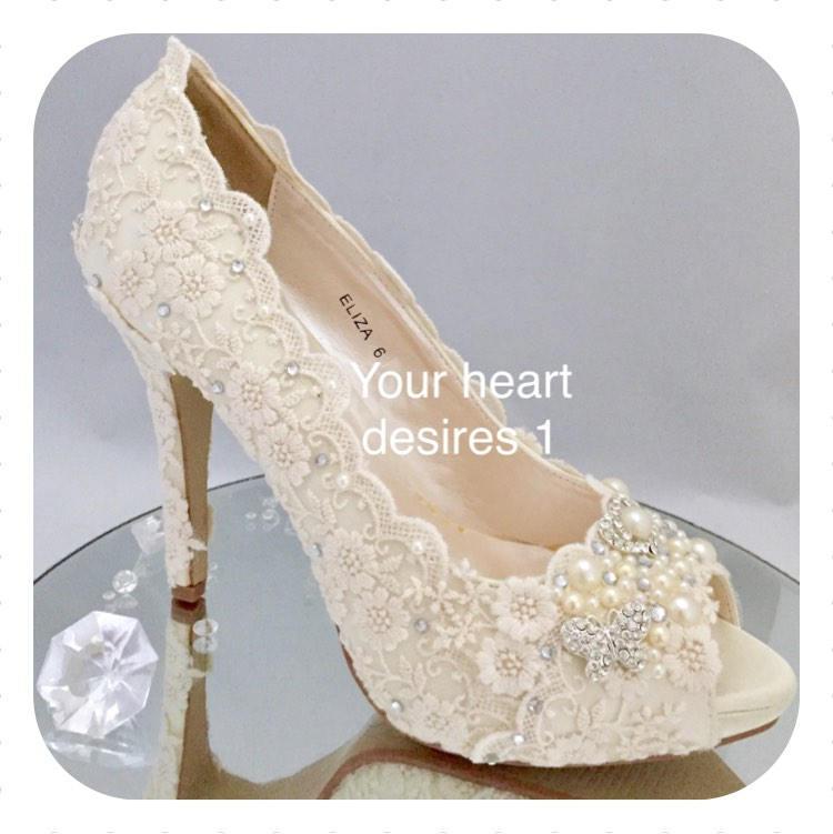 Свадьба - vintage lace wedding shoes crystal pearls bride heels custom shoes
