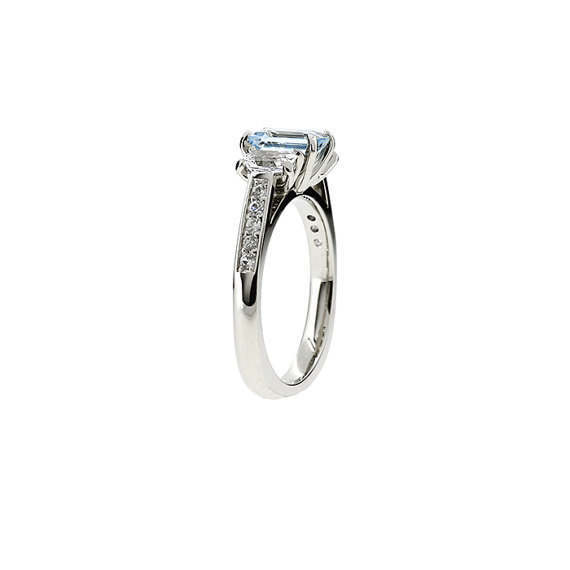 Hochzeit - Size 6.75, Aquamarine and white sapphire trinity engagement ring, emerald cut aquamarine, white gold, blue ring, no diamond ring