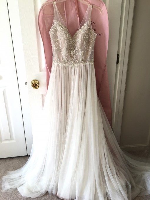 Hochzeit - Essense Of Australia Stella York / 6030DM Size 4 Wedding Dress –...