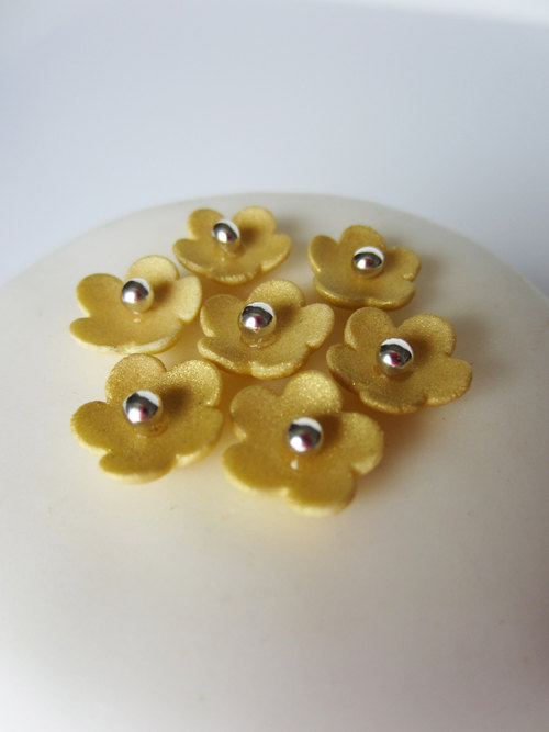 زفاف - edible sugar mini flowers set of 35 gold