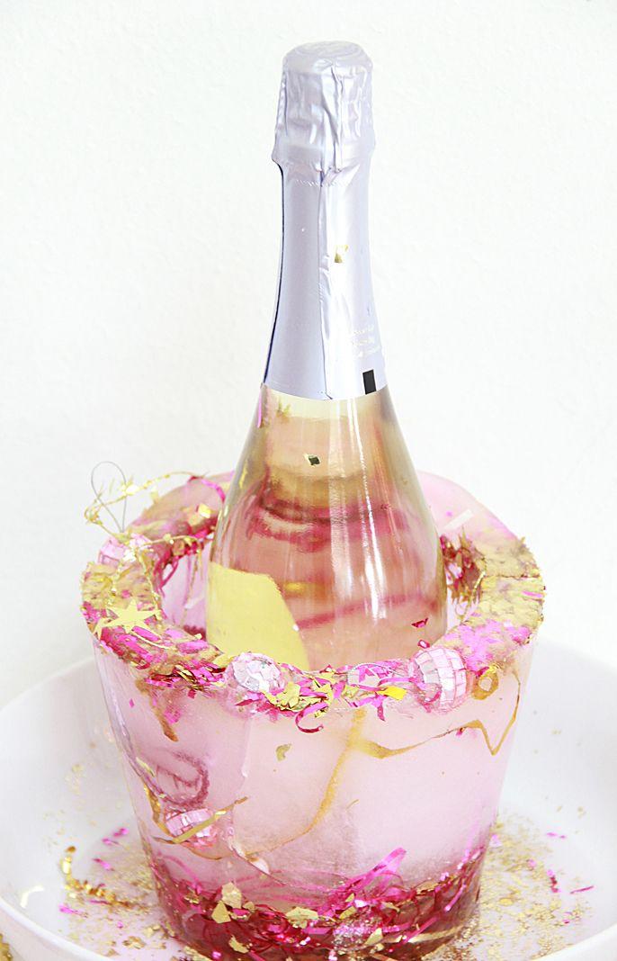 Hochzeit - DIY Sparkle Ice Bucket & More Party Hacks