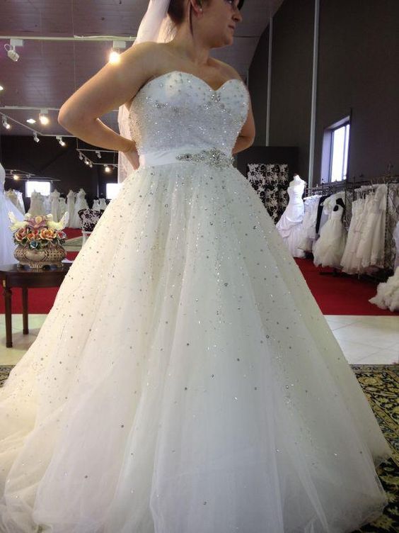 Mariage - New Amazing 2017 Plus Size Wedding Dresses Sweetheart Beading A Line Sweep Train Glamorous White Dress For Bridal Vestidos De Noiva Custom