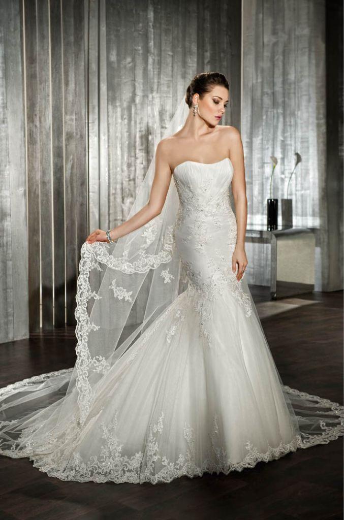 Hochzeit - Demetrios Wedding Dress Style 7519