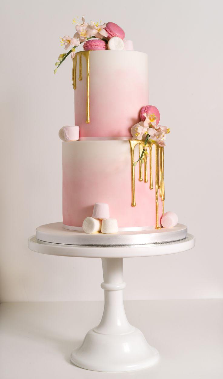 Hochzeit - Gold Drip Wedding Cake