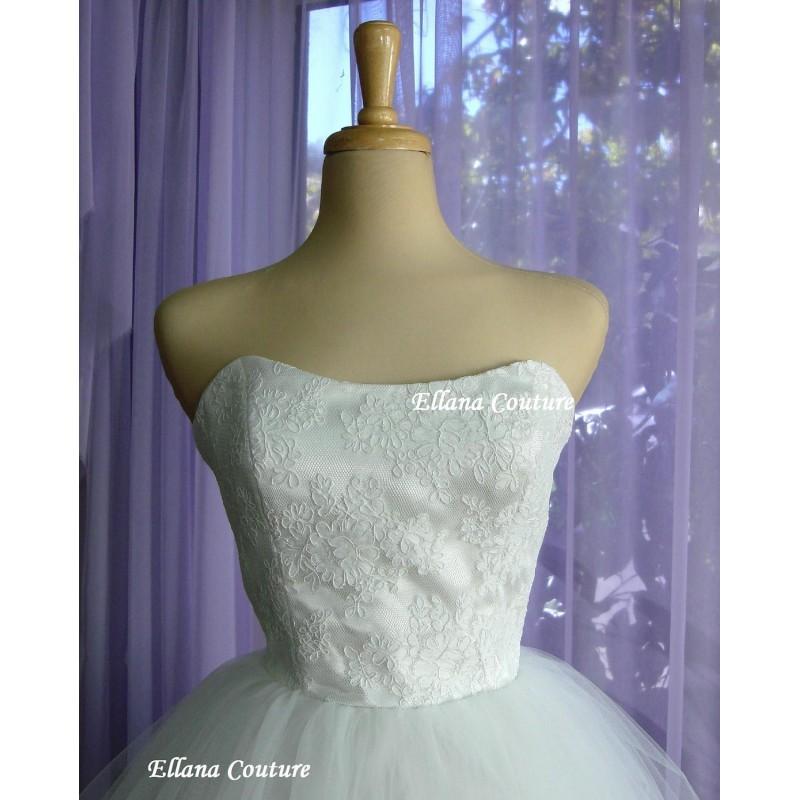 زفاف - Sample SALE. Cindy - Vintage Inspired Tea Length Wedding Dress. - Hand-made Beautiful Dresses