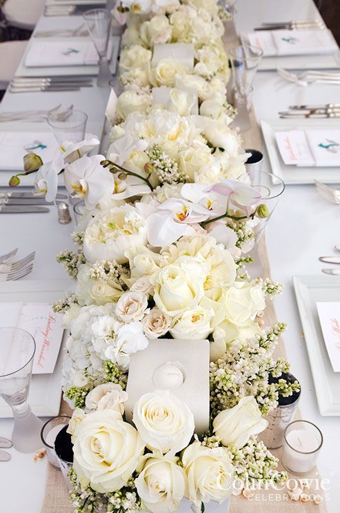 Свадьба - Full Table White Flower Wedding Reception Centerpiece