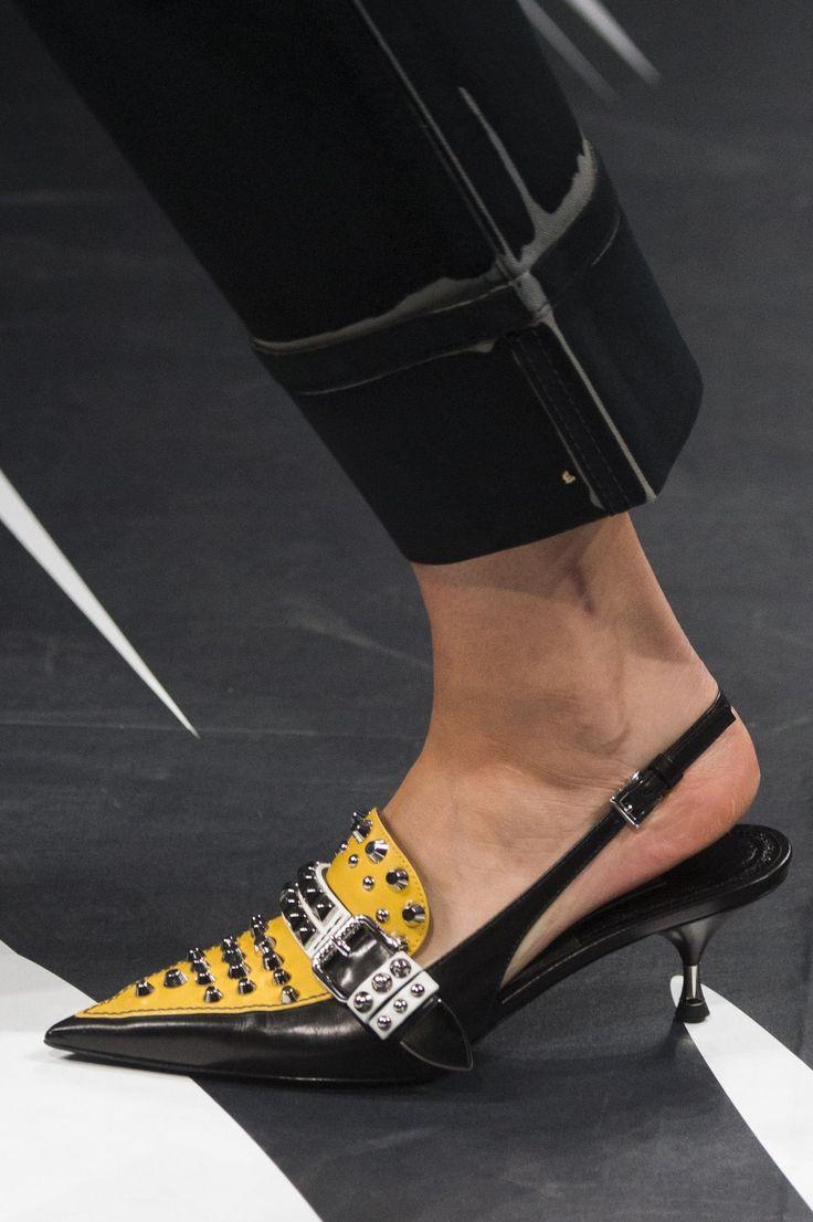 Mariage - The Hottest Spring 2018 Shoes Spotted On The Runways