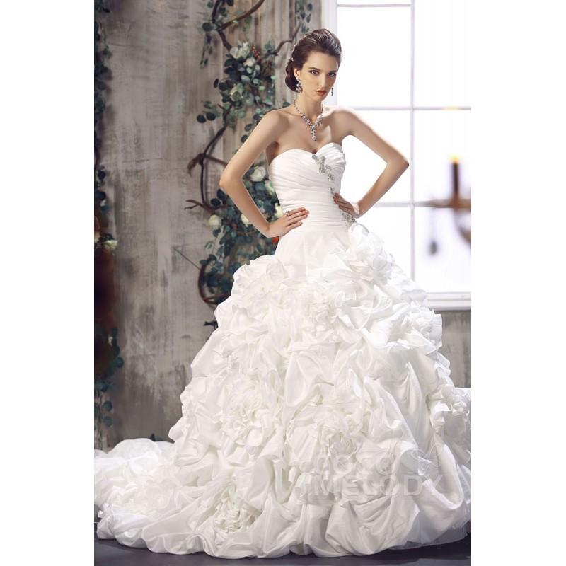 زفاف - Gorgeous Princess Sweetheart Chapel Train Taffeta Wedding Dress CWLT13085 - Top Designer Wedding Online-Shop