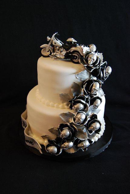 Hochzeit - Harley Themed Wedding Cake