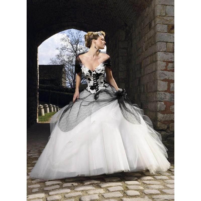 زفاف - Eli Shay, Duchesse écrue et noir - Superbes robes de mariée pas cher 