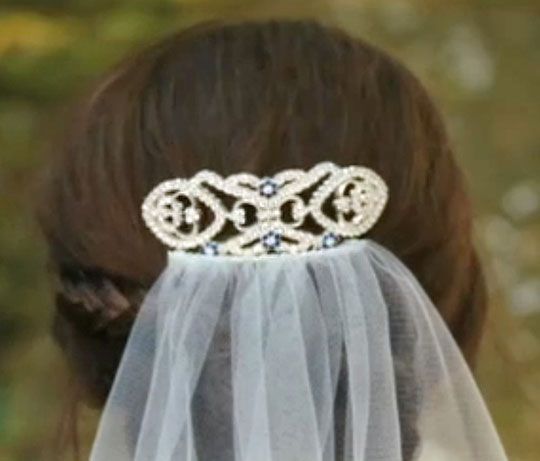 زفاف - Oh Look, It's Bella Swan's Wedding Hair