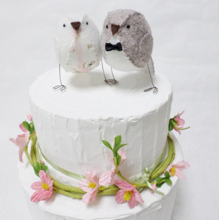 Hochzeit - Wedding cake topper, country wedding lovebirds