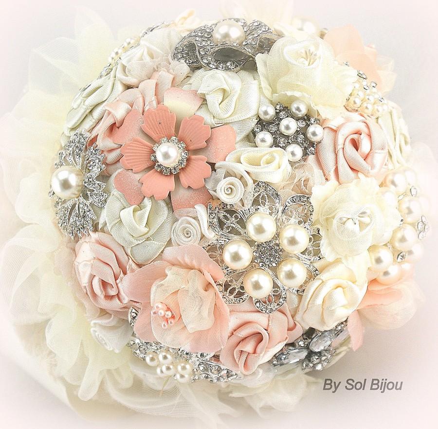 Hochzeit - Blush Brooch Bouquet, Cream, Silver, Ivory, Vintage Wedding, Gatsby Wedding, Elegant Wedding, Bridal, Jeweled, Lace Bouquet, Fabric