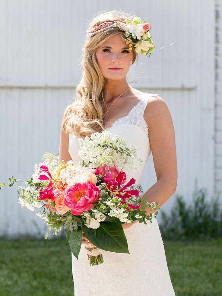 Hochzeit - You'll Swoon Over These 22 Dreamy Flower Crowns
