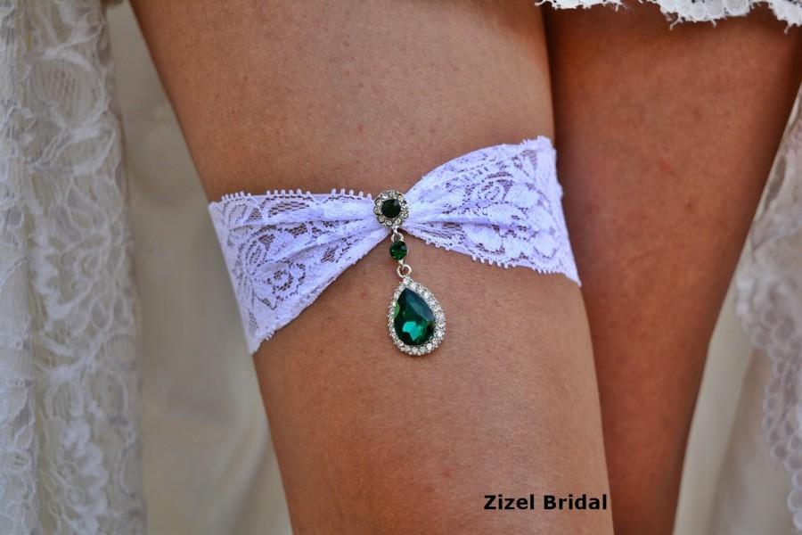 Hochzeit - Emerald Garter, White Garter Set, White Lace Garter, Rhinestone garter, Vintage Garter Set, Green Garter Set, Garter Set White, Bridal Gift