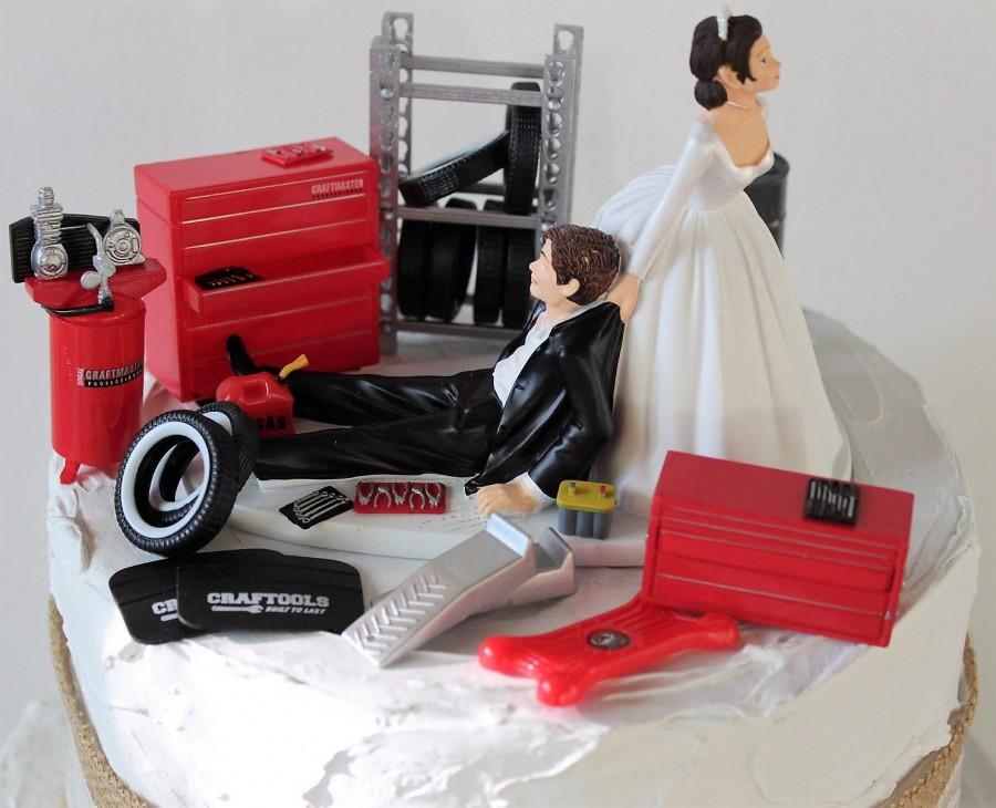 Hochzeit - Humorous Wedding Cake Topper, Funny Mechanic Grooms Cake Topper, Unique Bride and Groom Cake Topper